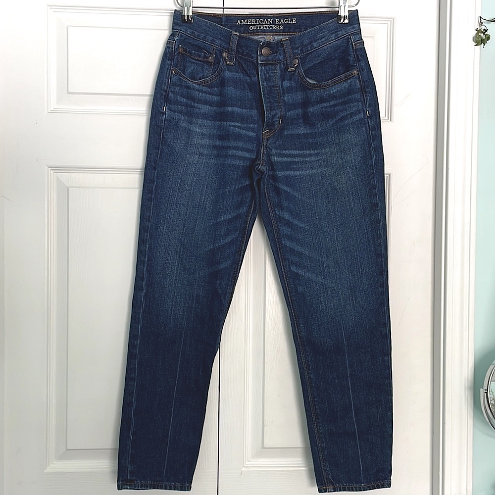 American Eagle Vintage Hi-Rise Button-Fly Jeans Size 6